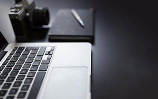 郑钦文罗马赛首胜后发文：一步一脚印，下一轮见