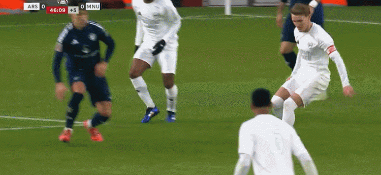 png电子网站瓜帅门徒踢“穆化”足球？看看阿森纳都变成啥样了！