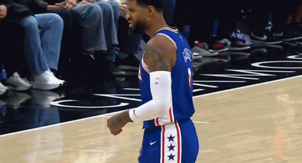 png电子官网望无碍🙏！纳斯：乔治的小指受伤了 他明天将接受核磁共振检查