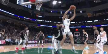 png电子平台【菜鸟】埃迪18分钟14分11板 76人落选华子12+7 独行侠凯利12+11