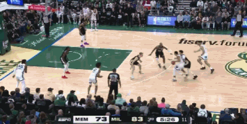 png电子平台【菜鸟】埃迪18分钟14分11板 76人落选华子12+7 独行侠凯利12+11