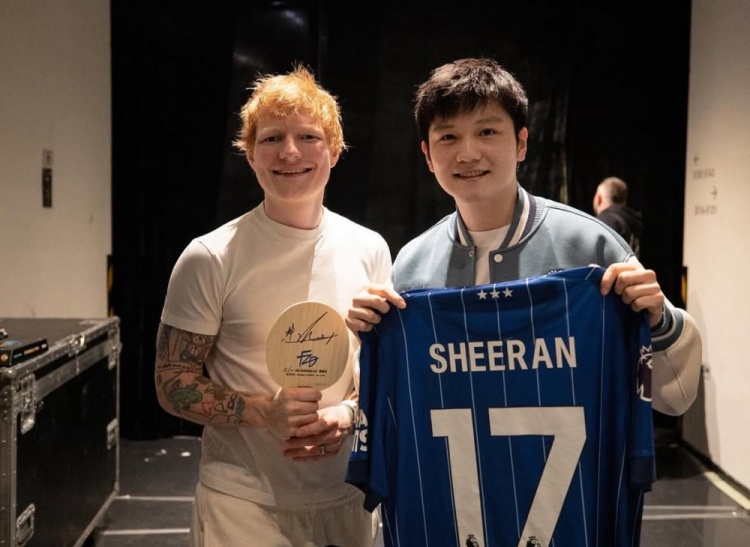 png电子官网黄老板社媒：很开心能和樊振东一起打乒乓球，感谢你的金牌教程