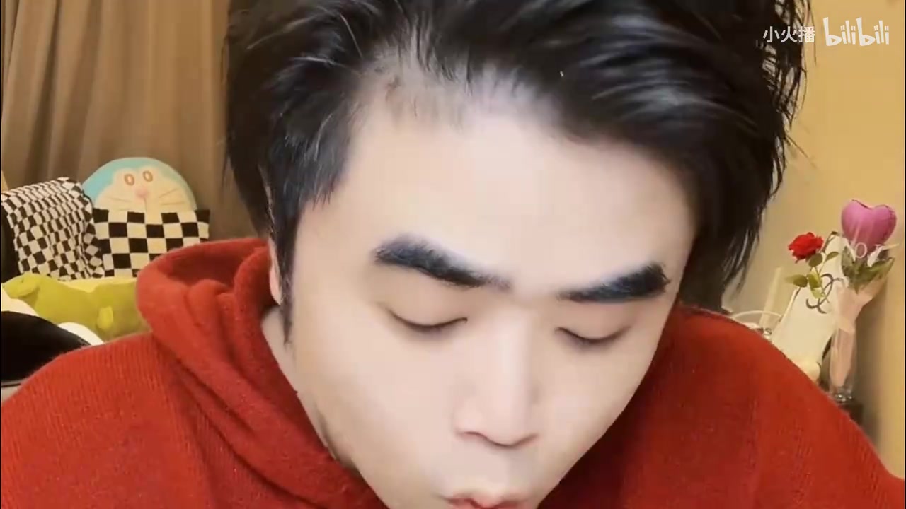 png电子TES和HLE四六开！朱开：打HLE最重要是中野 369打Zeus肯定Zeus强