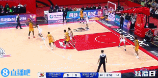 png电子平台得分机器啊！江苏外援杰克逊首节6中5&4记三分轰17分