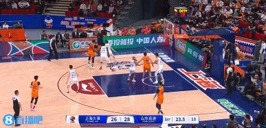 png电子网站😤猛虎下山！上海多诺万-威廉姆斯单臂炸裂隔扣2米21的库马杰！