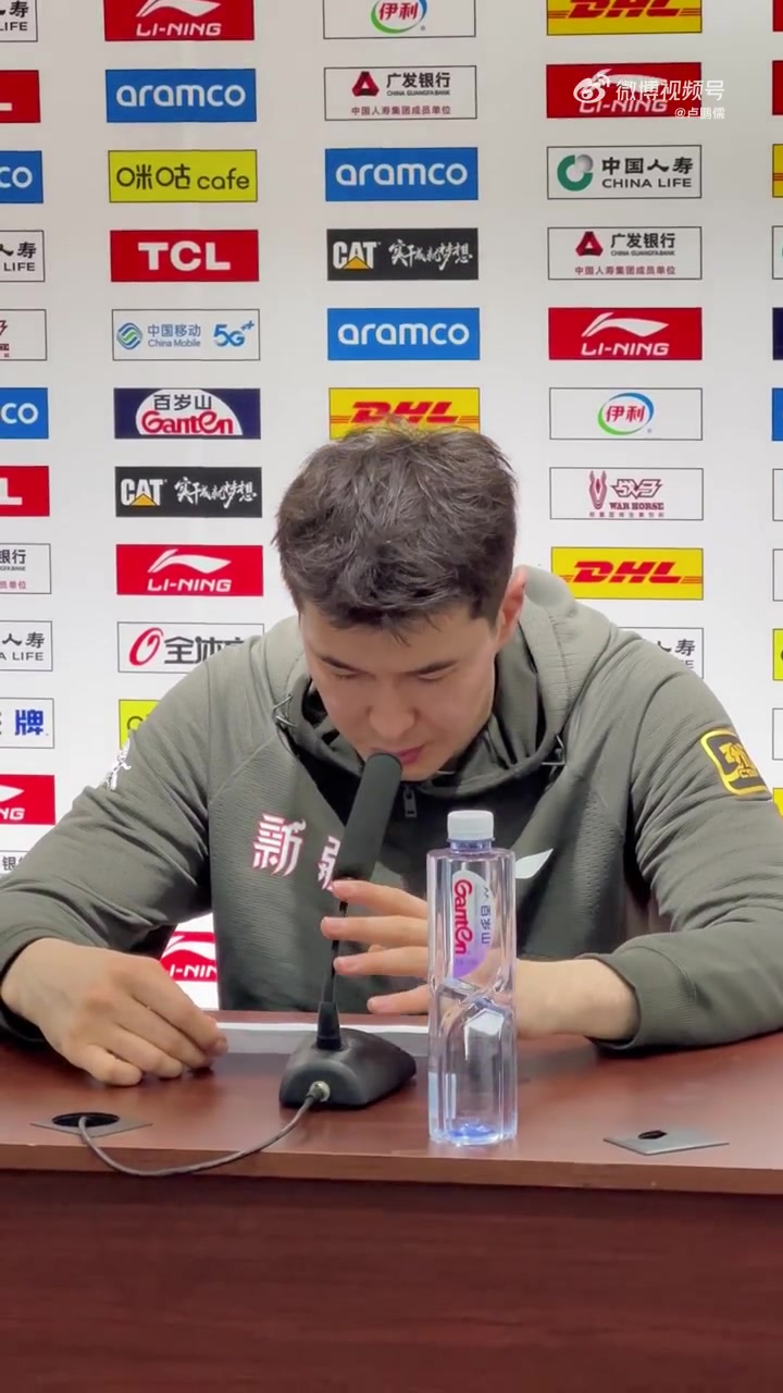 png电子阿不都沙拉木：我&齐麟&爱德华兹加起来有15次失误 这非常不应该