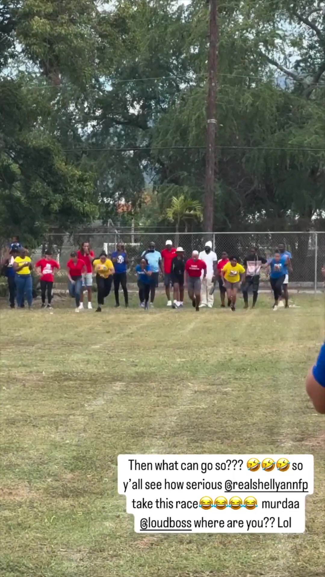 电子png游戏碾压😱女子百米GOAT弗雷泽参加家长运动会，火遍外网1400万观看