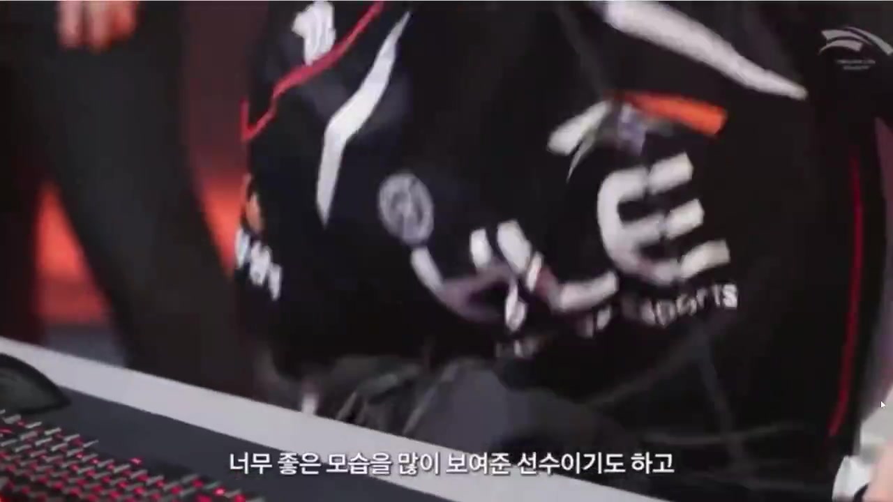 png电子平台别太爱！Peanut：我觉得Zeus是一位各方面都非常优秀的选手