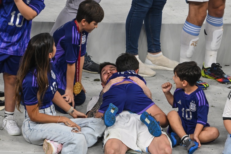 png电子网站🗣梅西1小时专访：我在足球界取得了一切成就，不再奢求什么