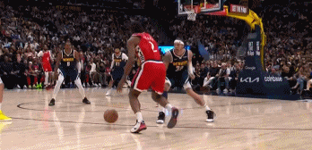 png电子平台🥶无情冷血！小卡追身三分干拔再中&目前已13中12砍下32分！