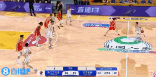 电子png游戏探囊取物！张镇麟摆脱防守顺下接球 转身面对空篮双手暴扣