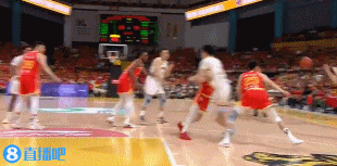 电子png游戏探囊取物！张镇麟摆脱防守顺下接球 转身面对空篮双手暴扣