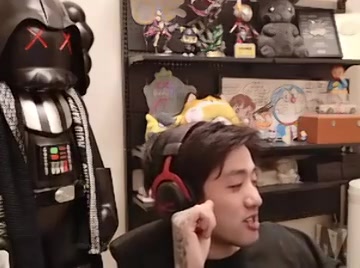 png电子顶不住辣😖八连败后icon吐槽：要不我们不打训练赛直接打比赛！