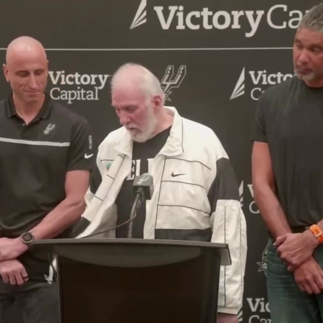 电子png游戏中风后遗症明显！脱衣需邓肯协助 波波仍打趣：我不是教练 是老大