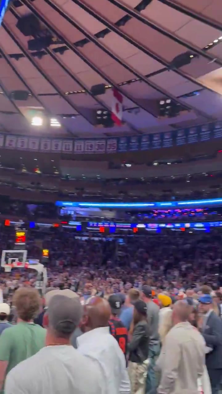 电子png游戏🤫能否如愿？麦迪逊广场花园响彻球迷呐喊：尼克斯7场解决战斗